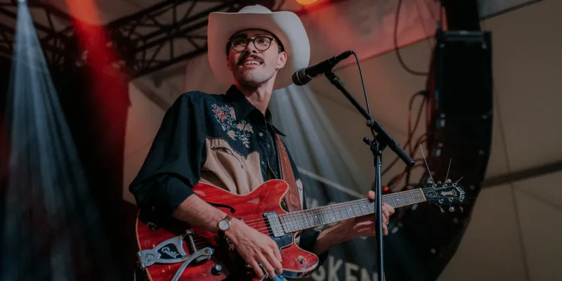 Jacob River Milnes with John McAlpine at The Black Sheep Inn