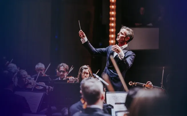 Shelley Conducts Mahler's "Resurrection"