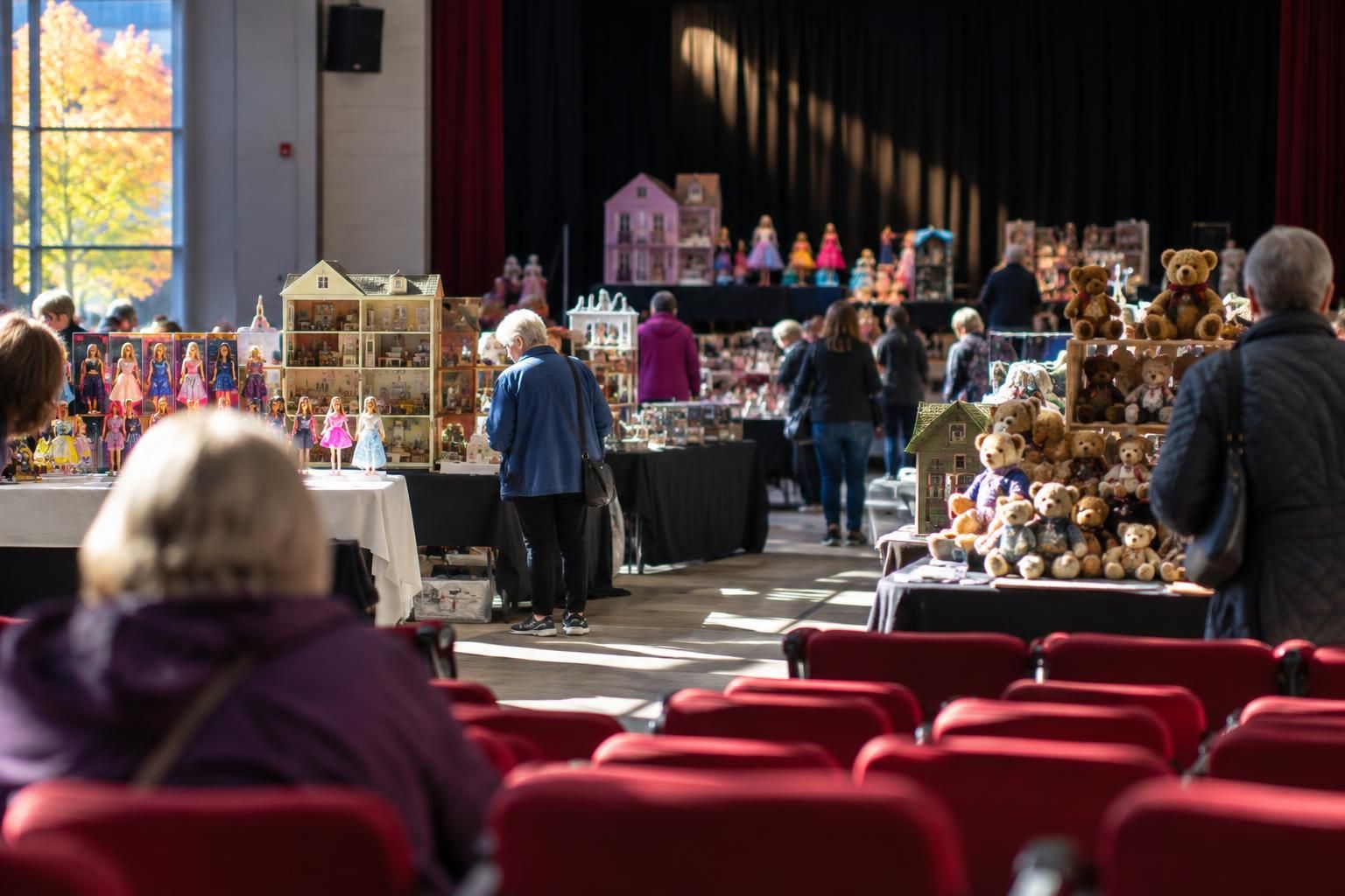 Ottawa Doll and Miniature Sale