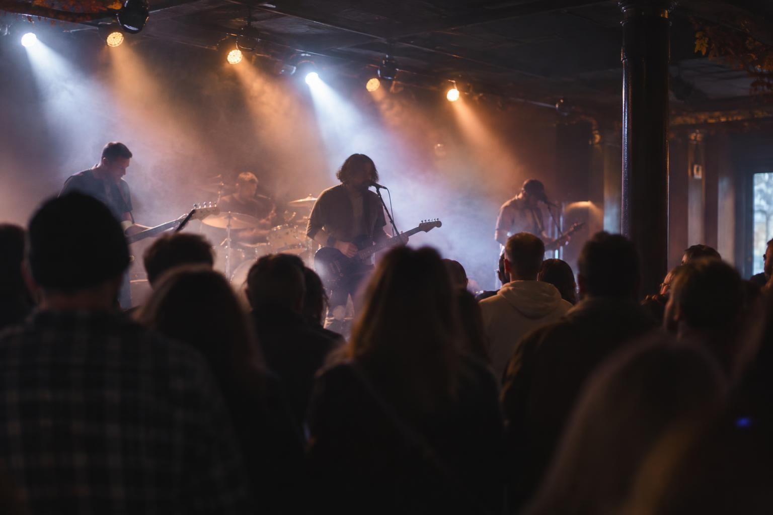 Live Music edra silva 9:00:00 PM - 1:00:00 AM at Heart & Crown Preston